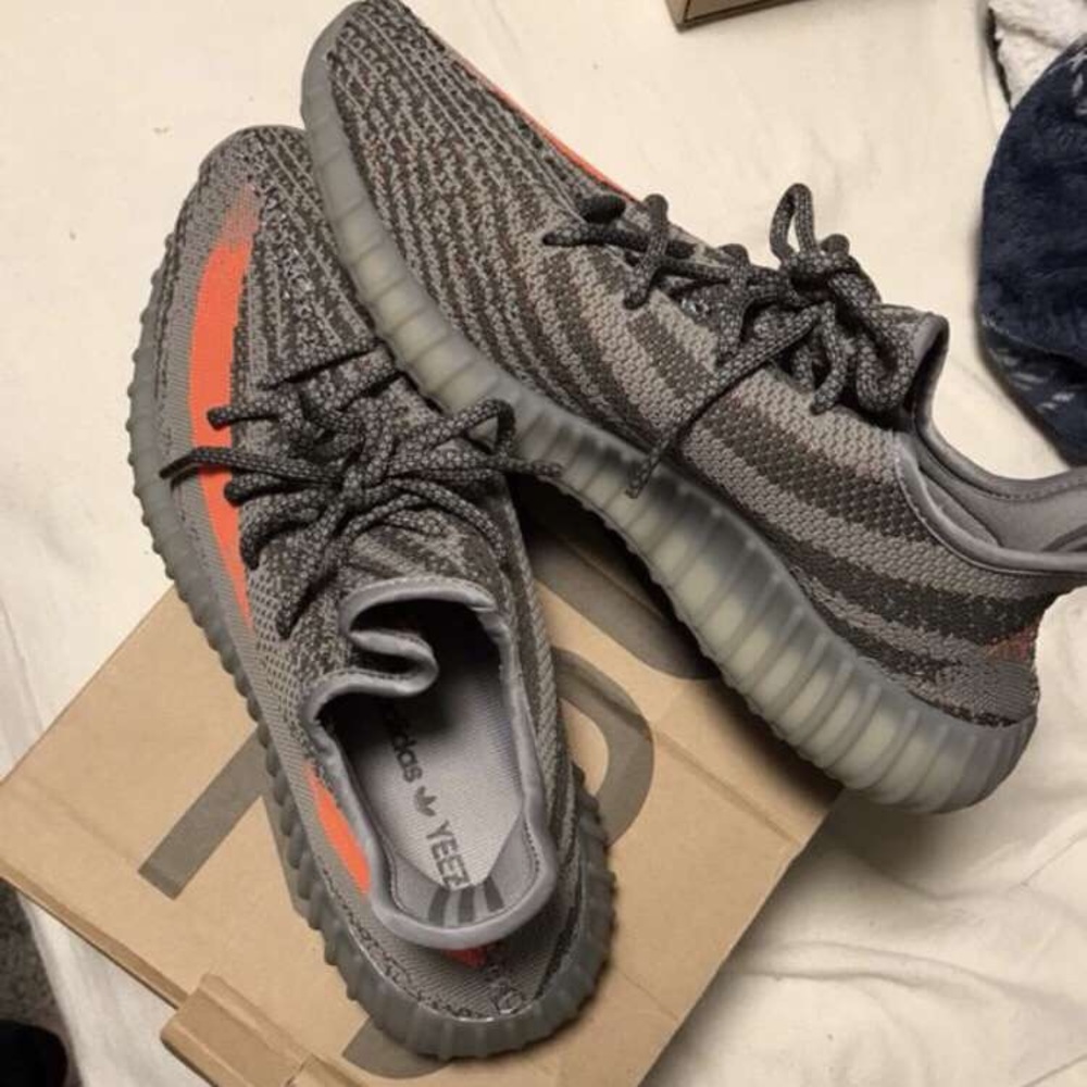 YEEZY BOOST 350 V2 - Picture 1 of 5